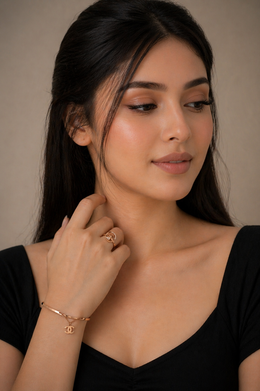 Signature Chain Cuff with Little Swan Ring