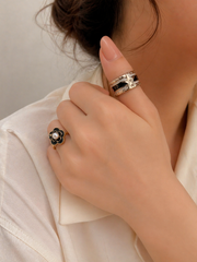 Midnight Pearl Flower Ring +Script band
