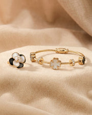 Classic Daisy Bracelet with Elise Black Flower Ring