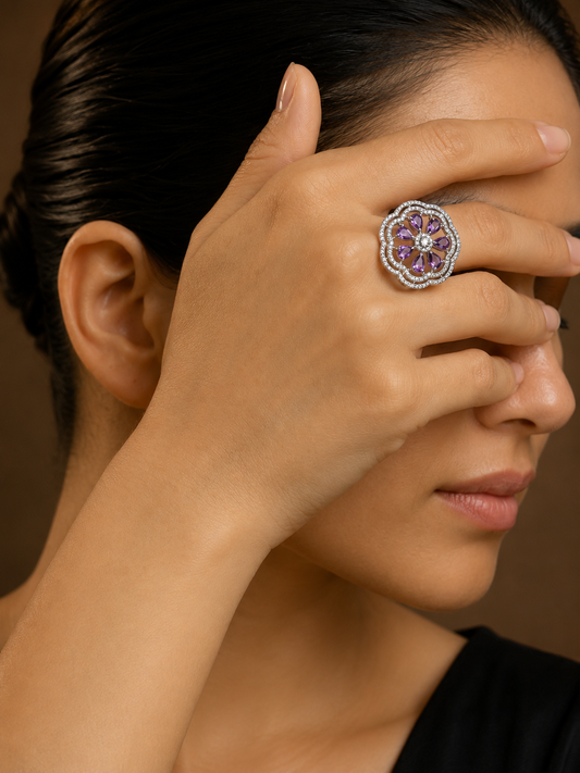 Noir Petale Ring