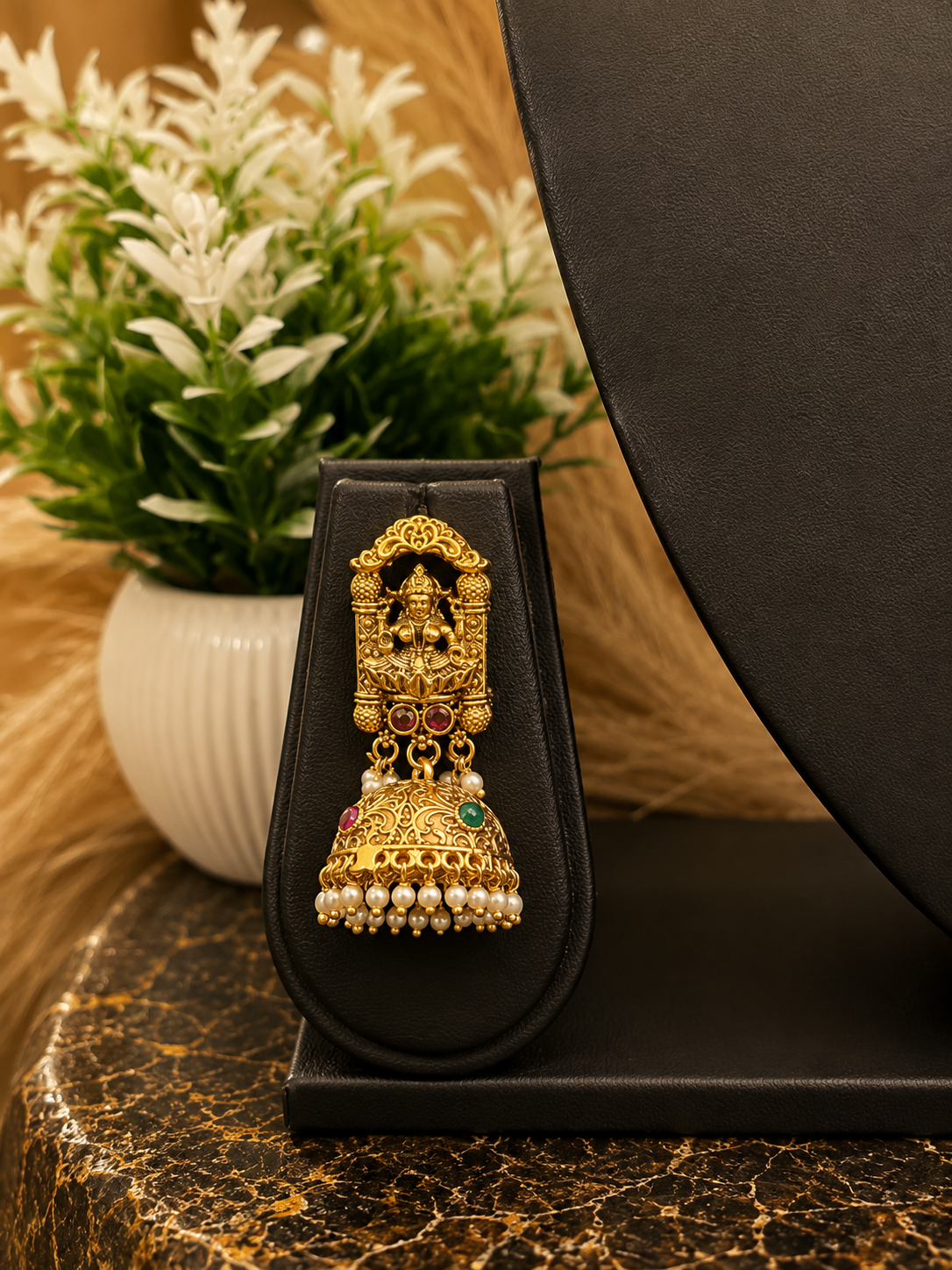 Maharani Pearl Temple Choker Set