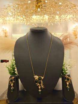 Emerald Birdsong Pendant Set