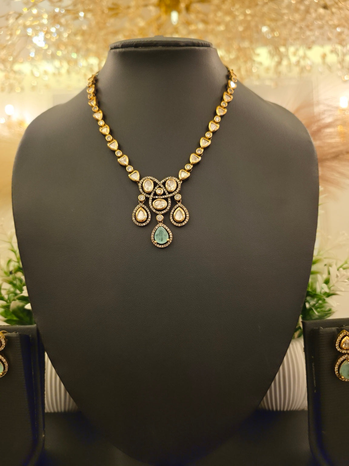 Emerald Grace Kundan Necklace Set