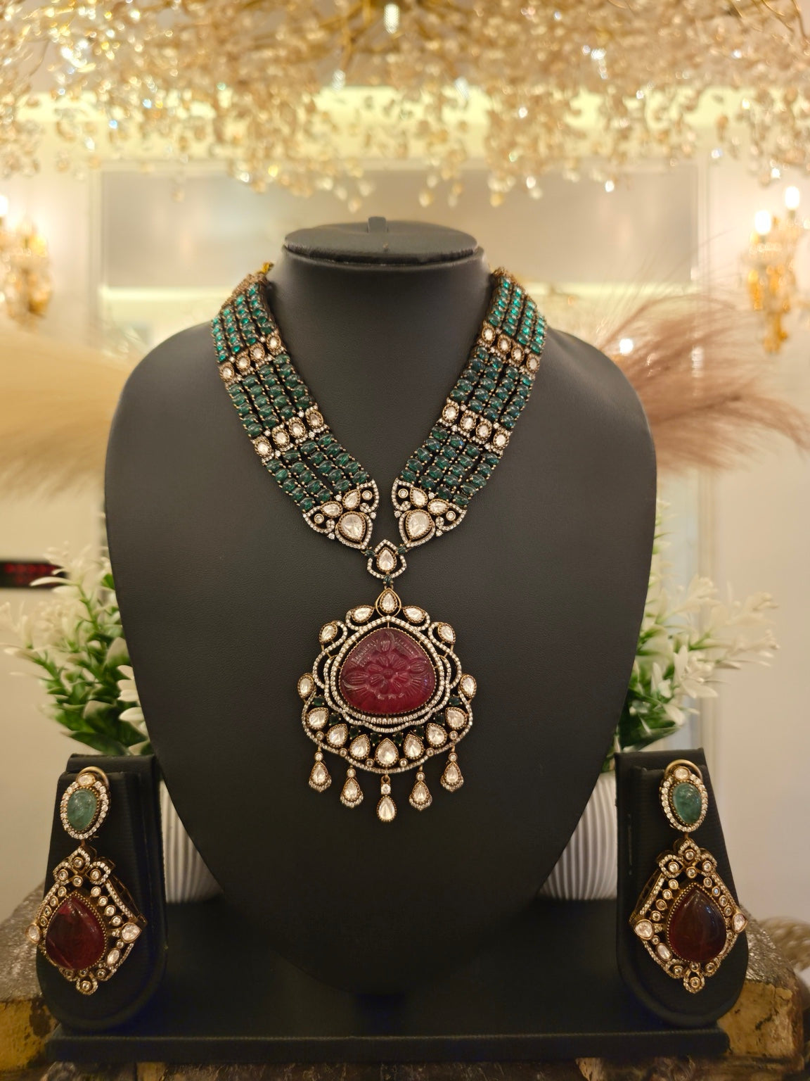 Noor-e-ruby emerald heritage set