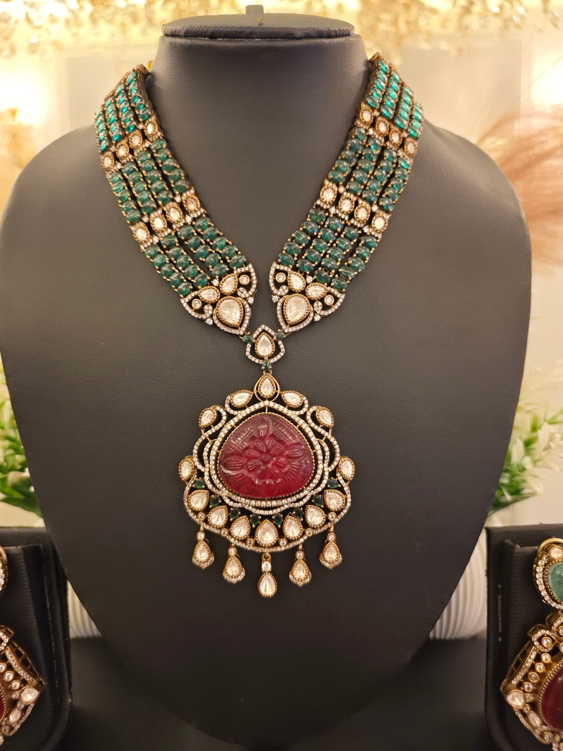 Noor-e-ruby emerald heritage set