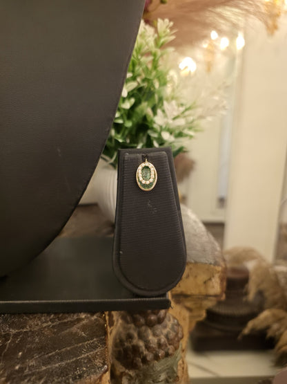 Emerald Halo Minimal Pendant Set