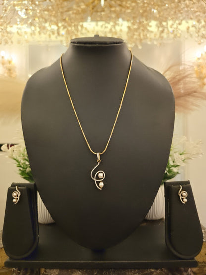 Pearl Swirl Elegance Pendant Set