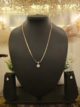 Solitaire Glow Minimal Pendant Set