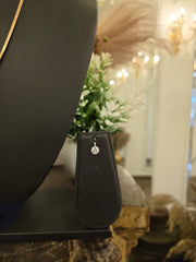 Solitaire Glow Minimal Pendant Set
