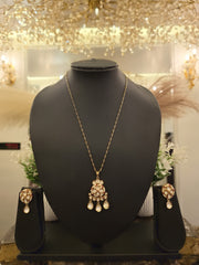 Kundan Teardrop Pendant Set
