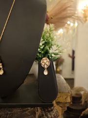 Kundan Teardrop Pendant Set