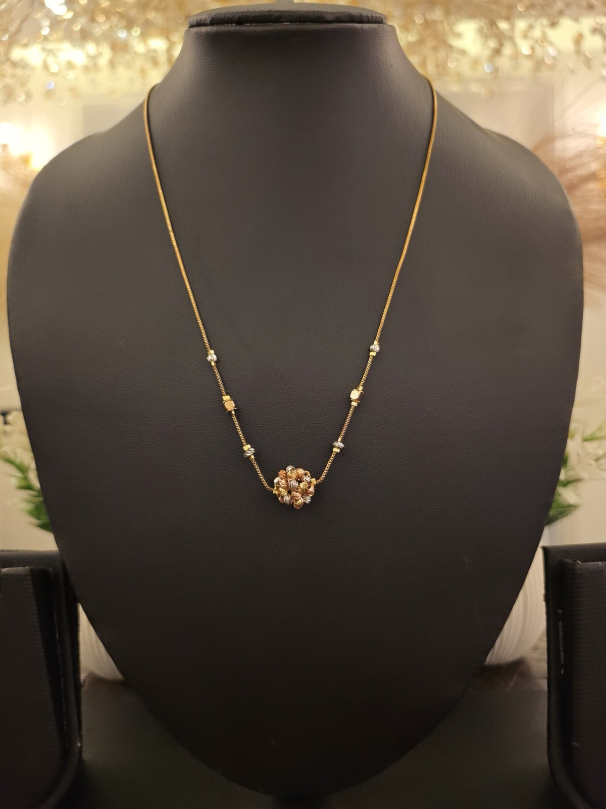 Tri-Tone Bloom Minimal Necklace
