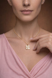 Lunara Clover Pendant