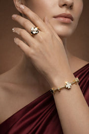 Classic Daisy Bracelet with Elise Black Flower Ring