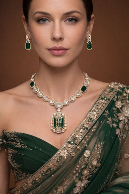 Noorjahaan emerald pendant set