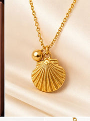 Sea shell luxe pendant